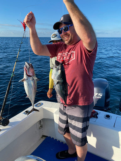 Spreader Bar 36" w 14 Squid (Economy Style) - Condition:New / Flapz / flying fish. This versatile squid bar is an outstanding surface teaser for all pelagic game fish species.